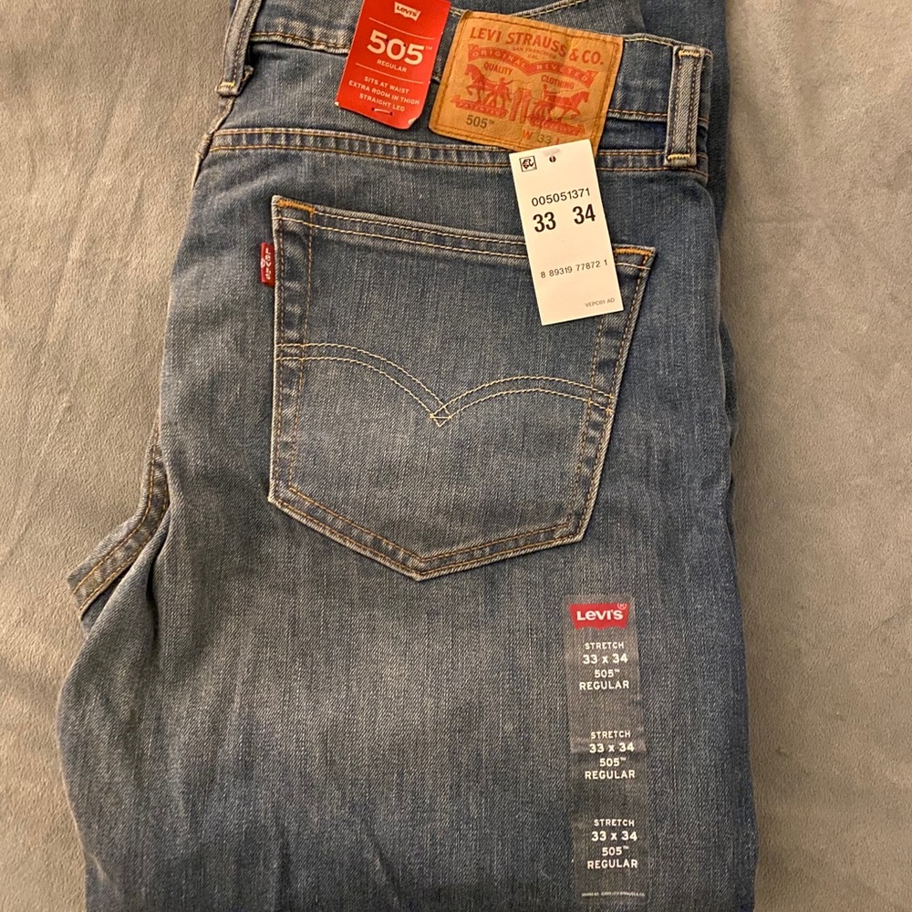 New with tags Levi’s men’s jeans W33 L34